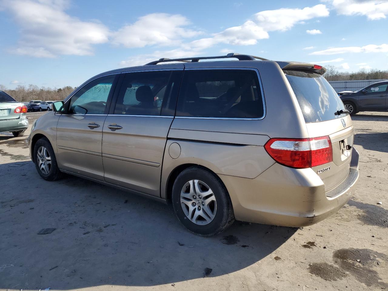 2007 Honda Odyssey - Image 2