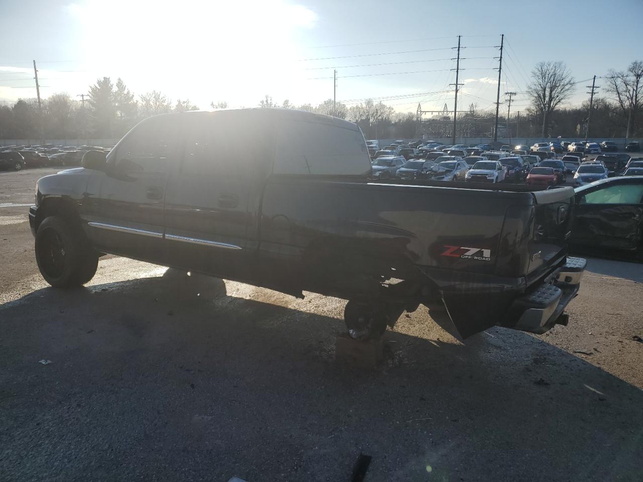 2006 GMC Sierra - Image 2