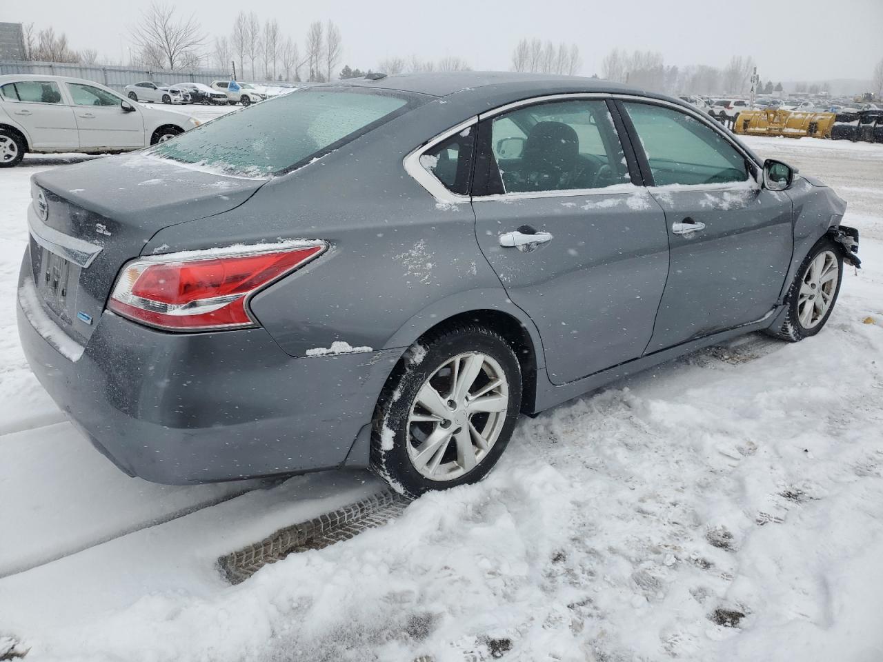 2015 Nissan Altima - Image 3