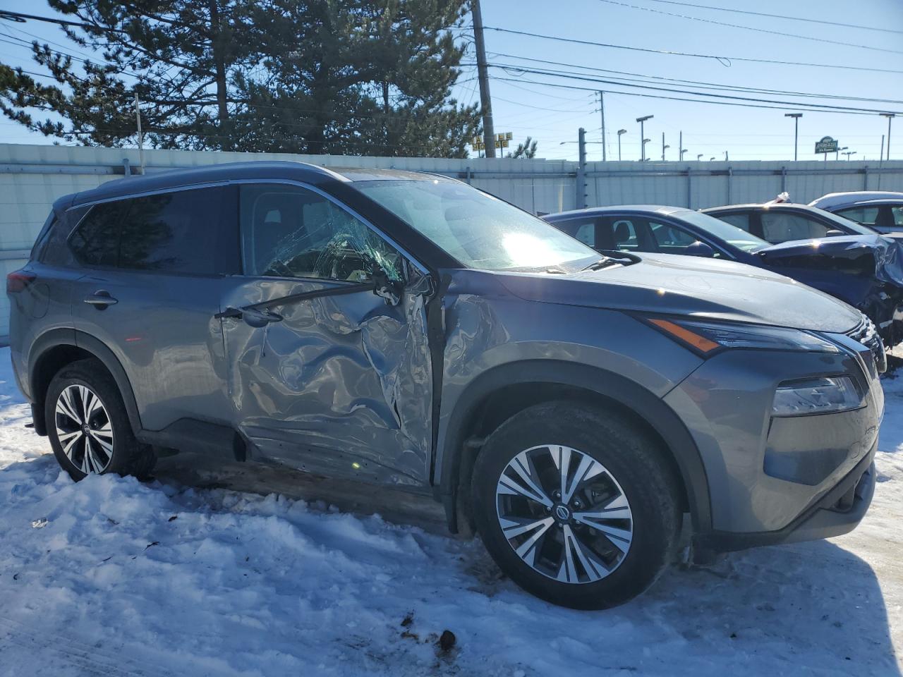 2021 Nissan Rogue - Image 4