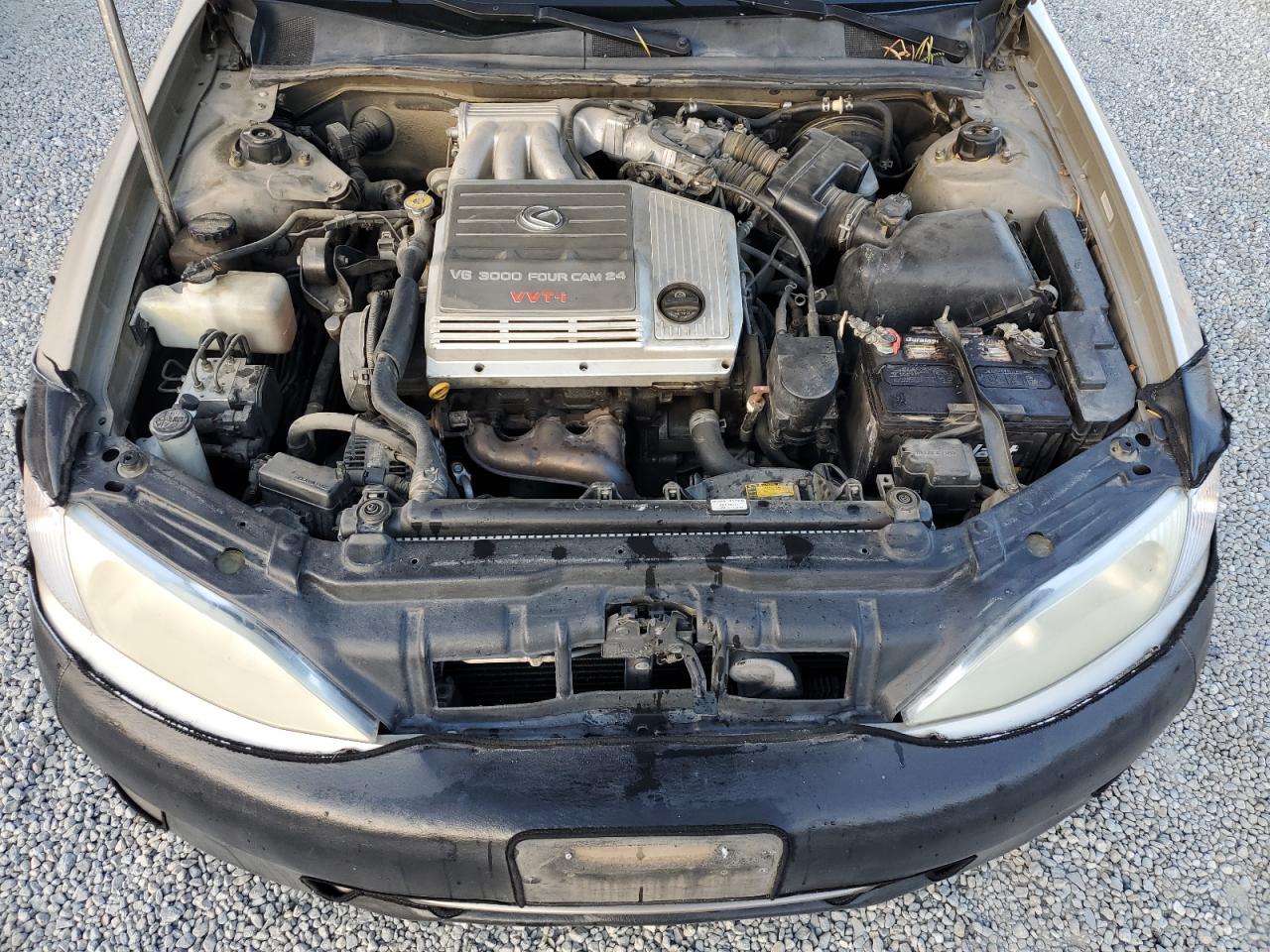 2000 Lexus ES - Image 11