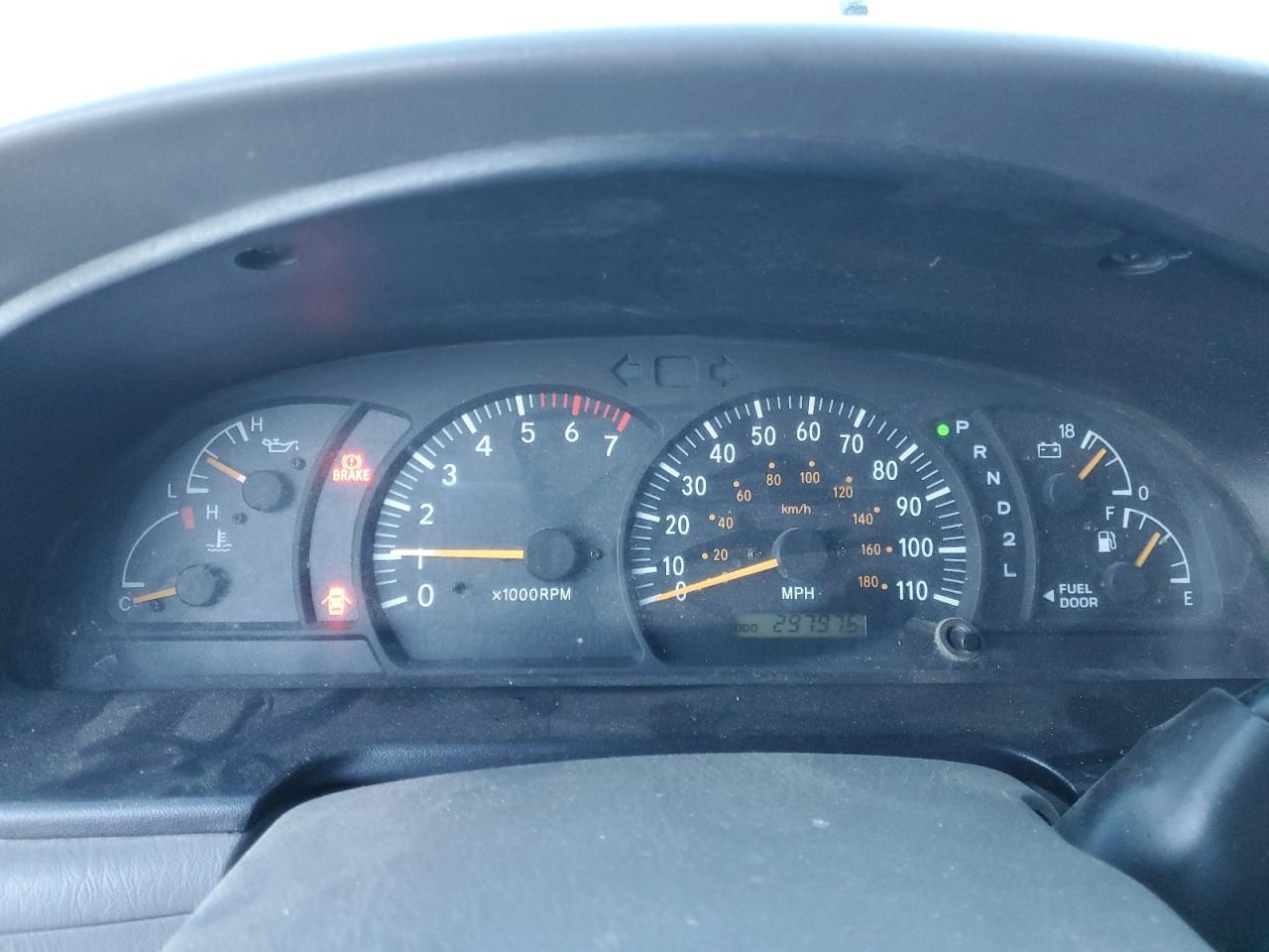2004 Toyota Tundra - Image 9