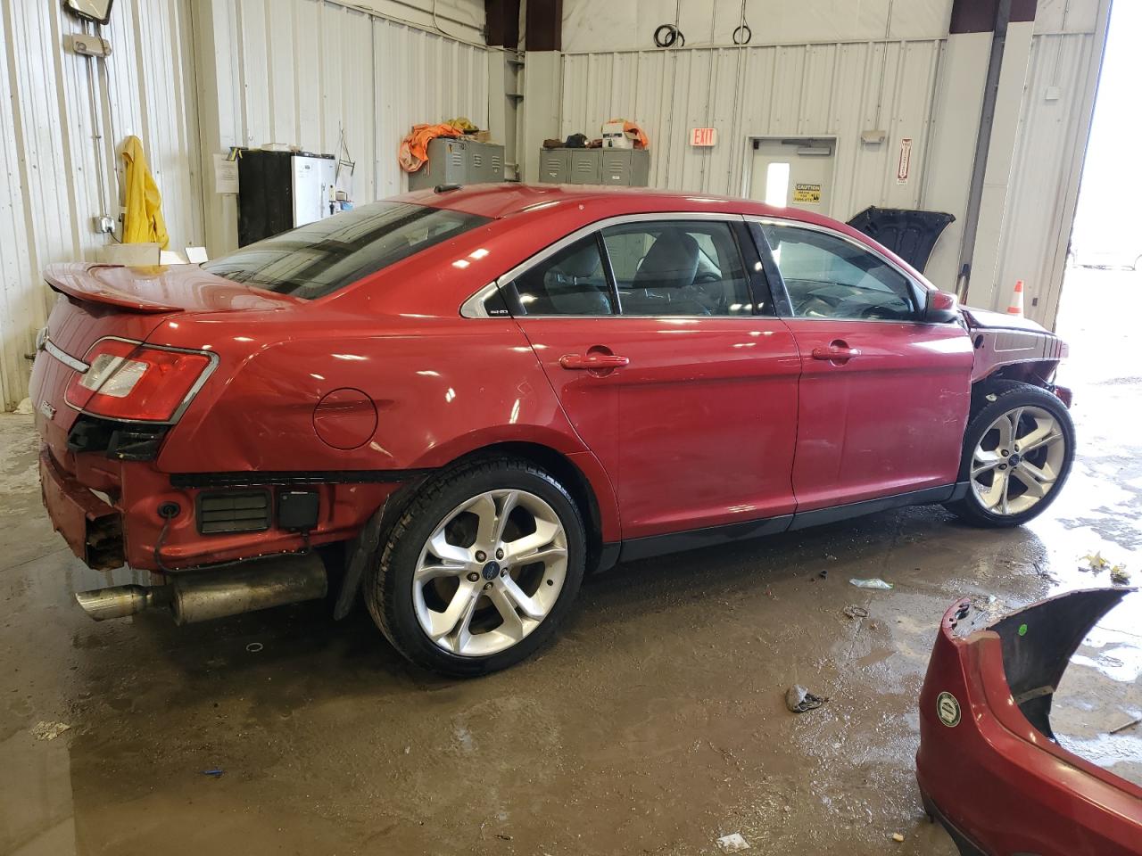 2010 Ford Taurus - Image 3