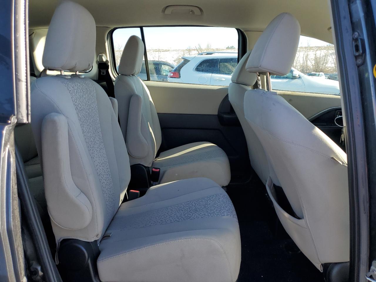 2012 Mazda 5 - Image 10