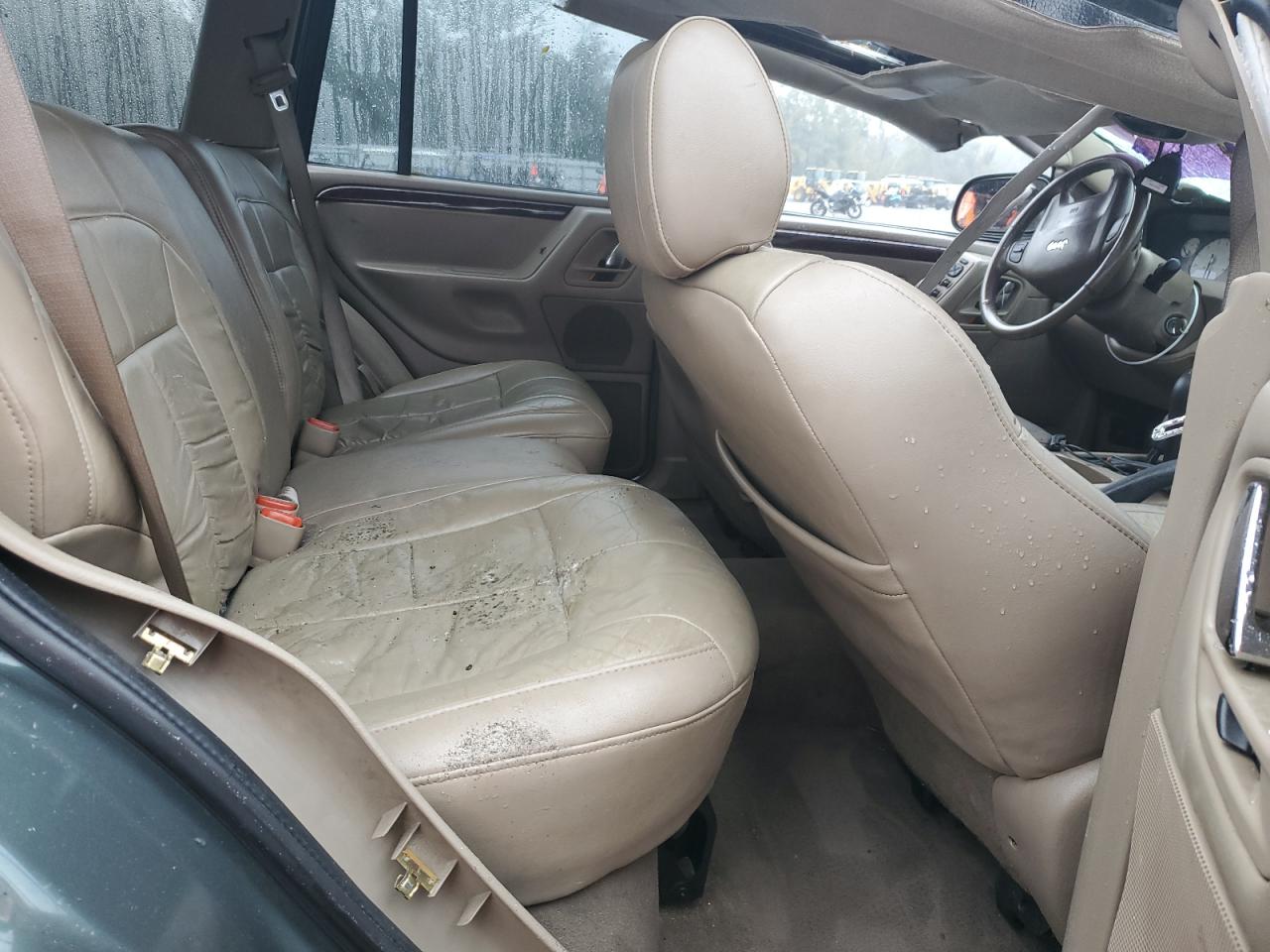 2004 Jeep Grand Cherokee - Image 11