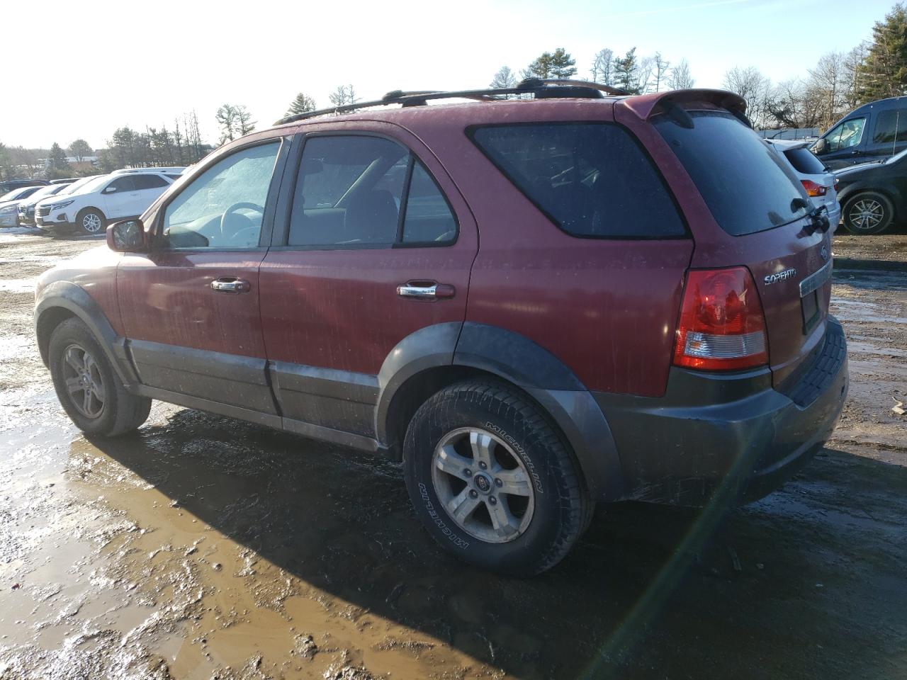 2004 Kia Sorento - Image 2