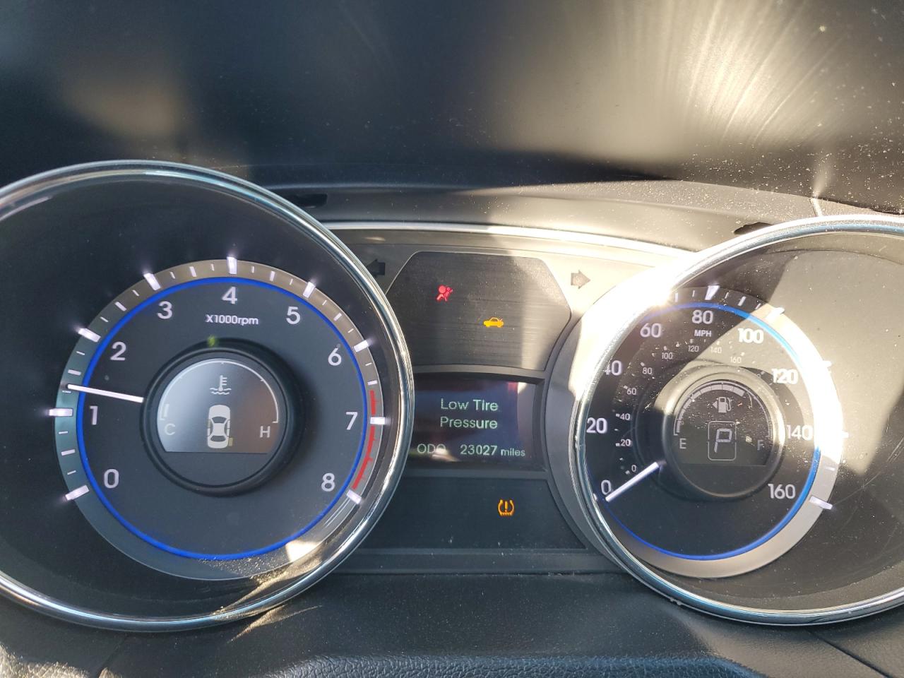 2014 Hyundai Sonata - Image 9