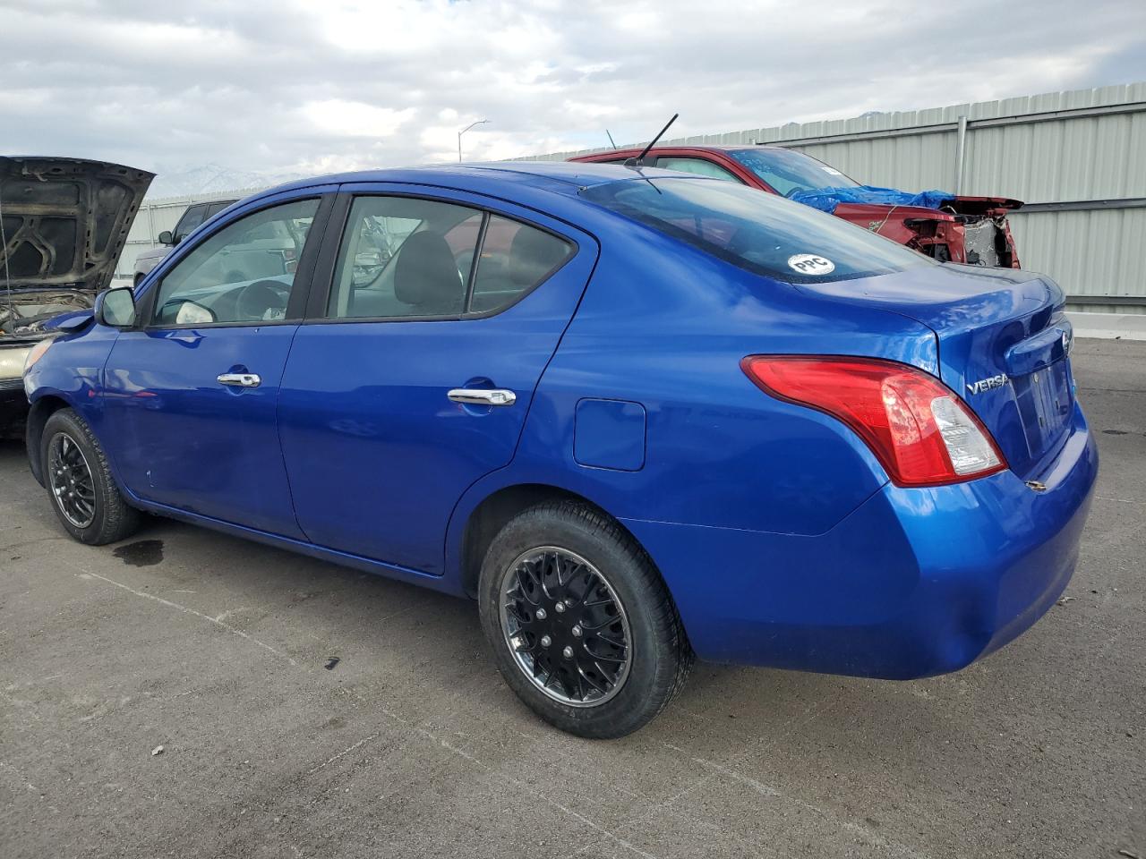 2012 Nissan Versa - Image 2