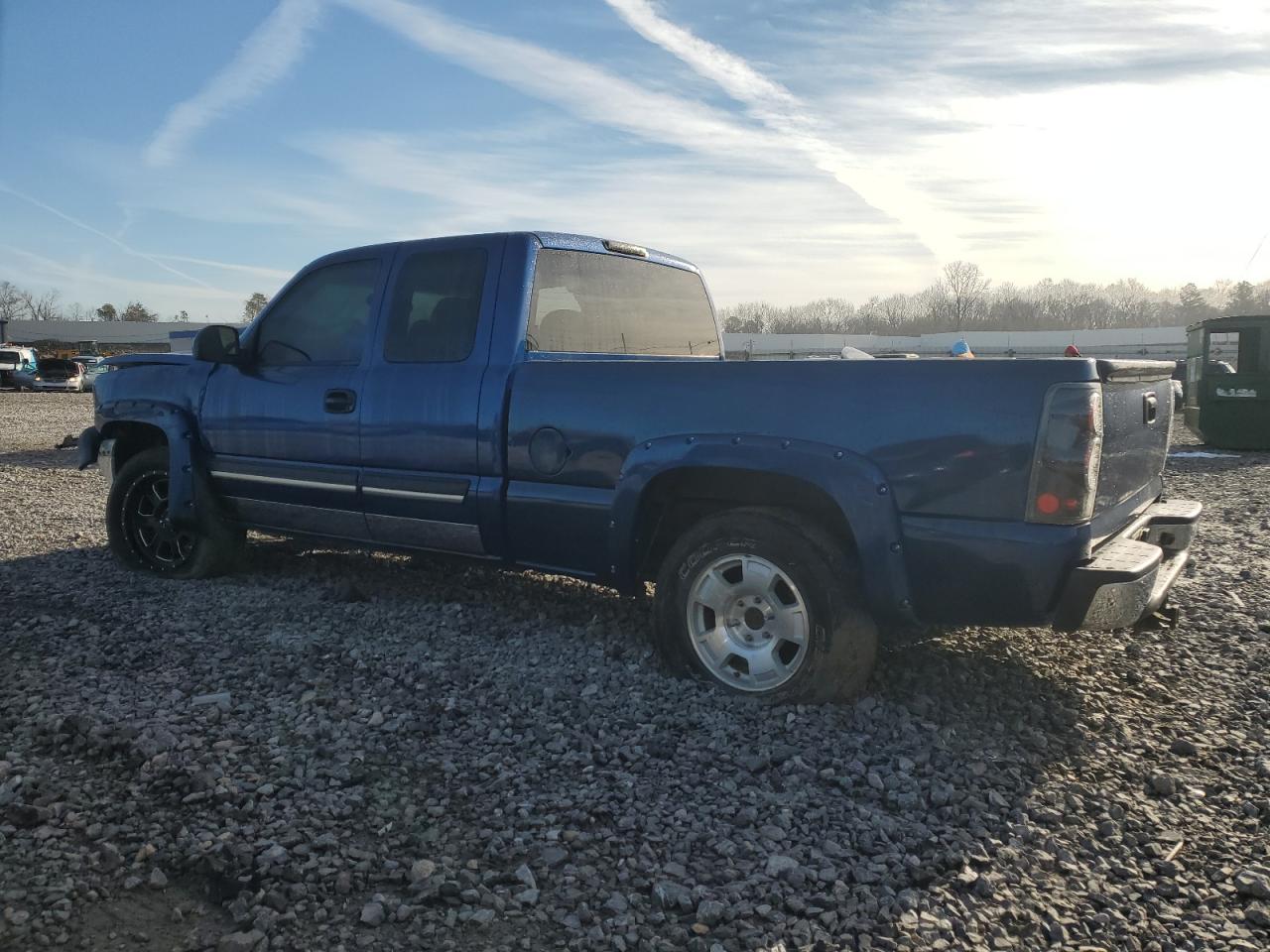 2004 Chevrolet Silverado - Image 2