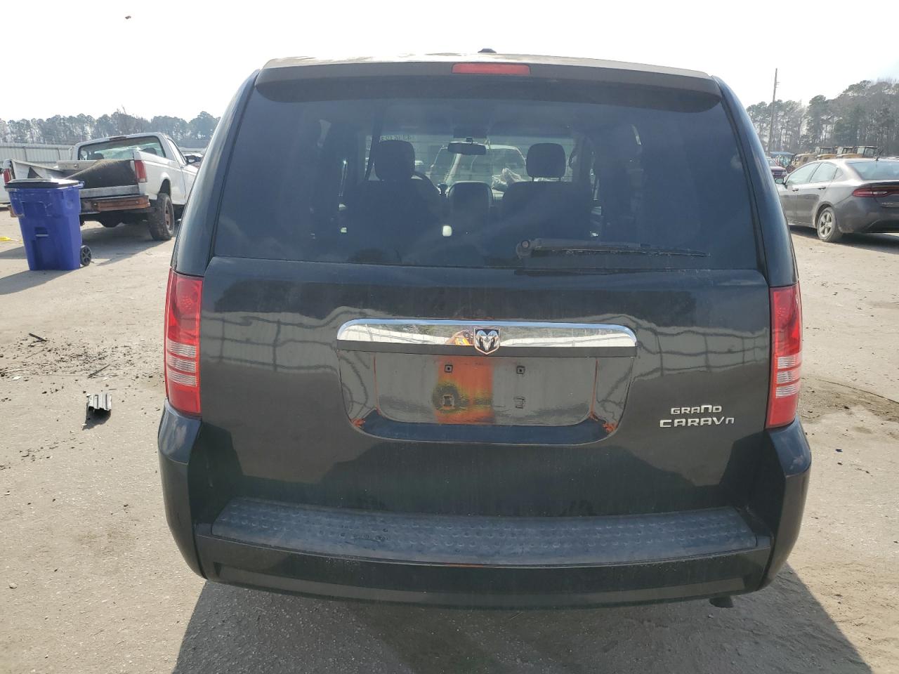 2010 Dodge Caravan - Image 6