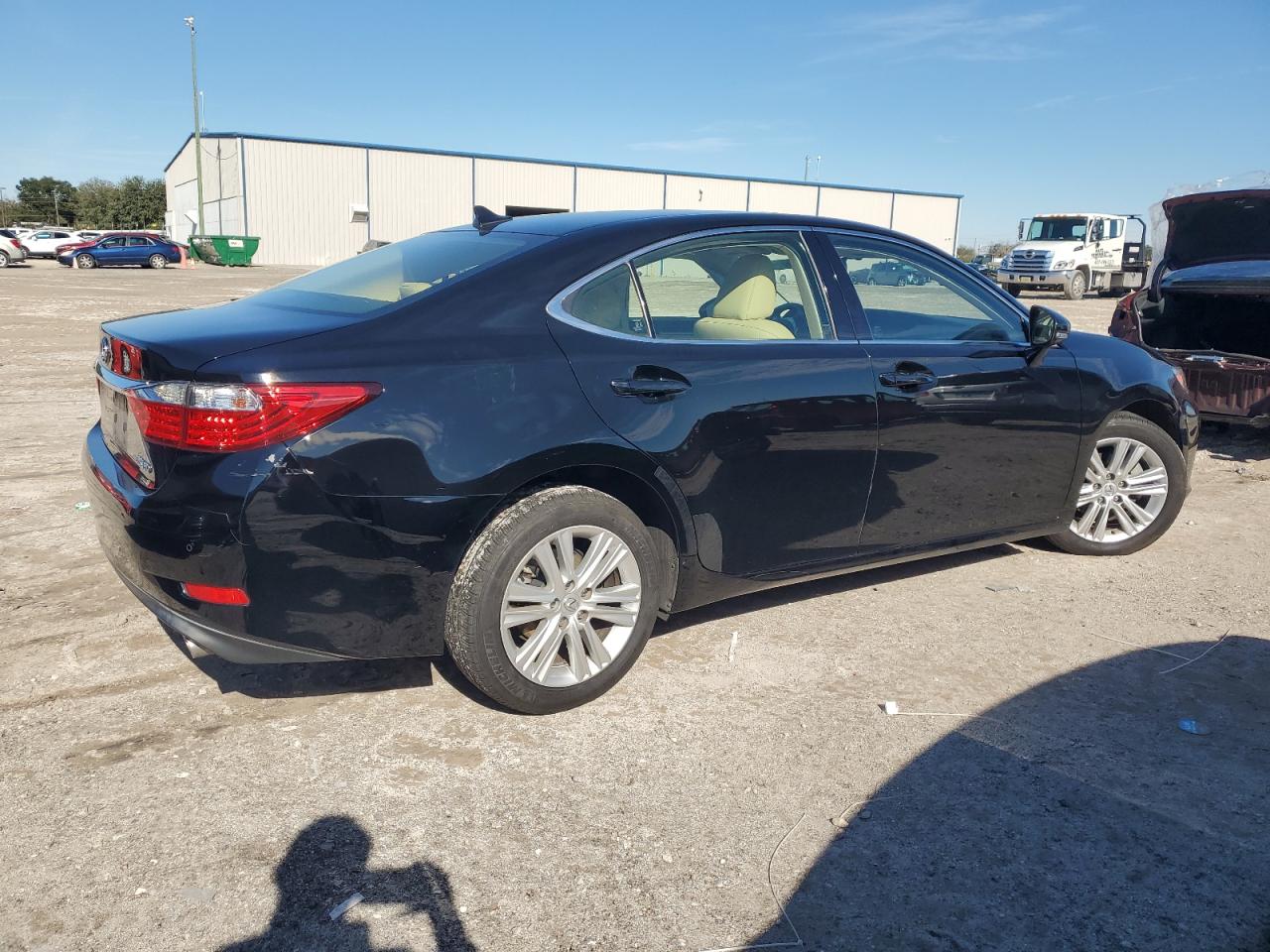 2014 Lexus ES - Image 3