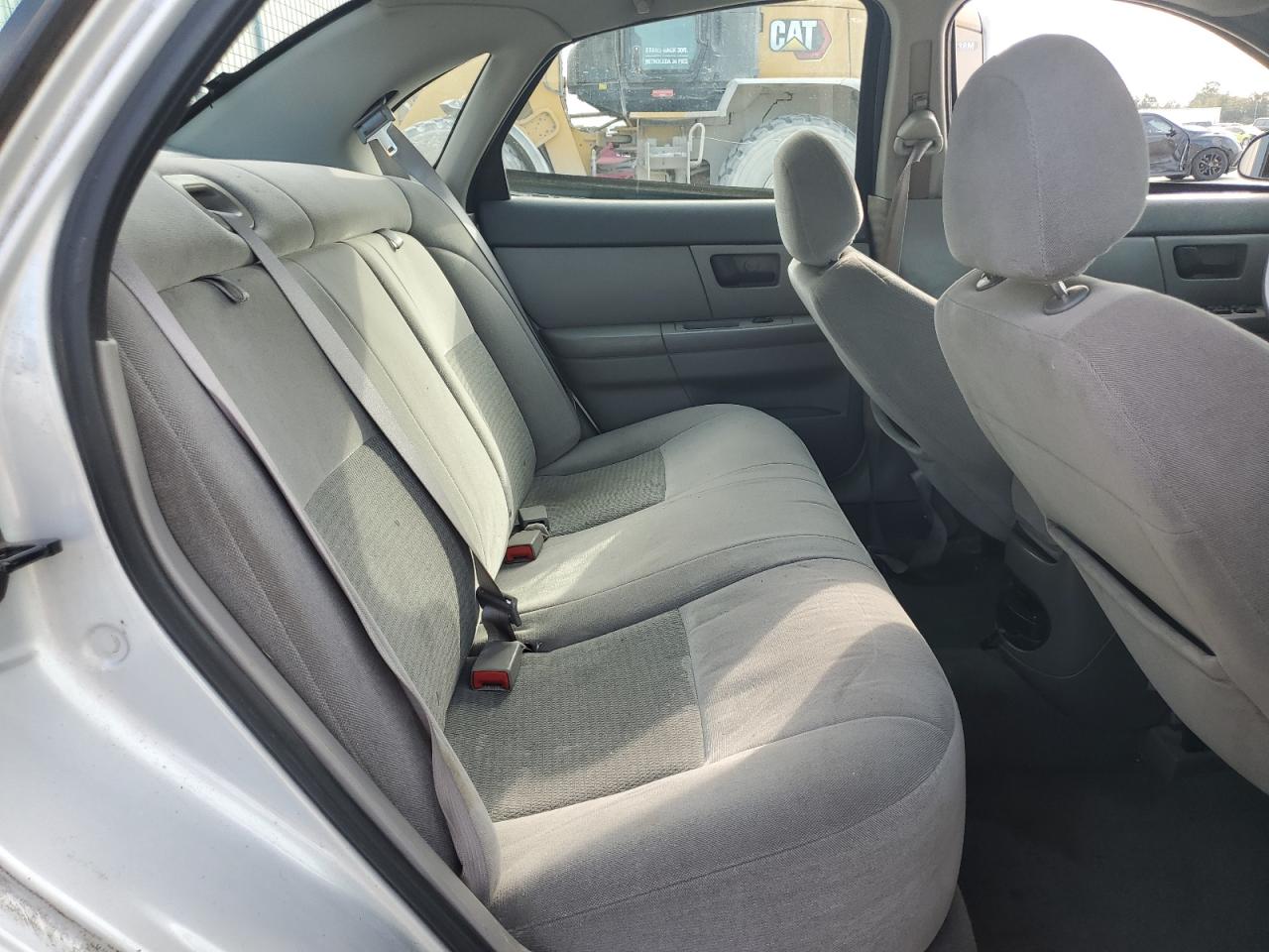 2006 Ford Taurus - Image 10