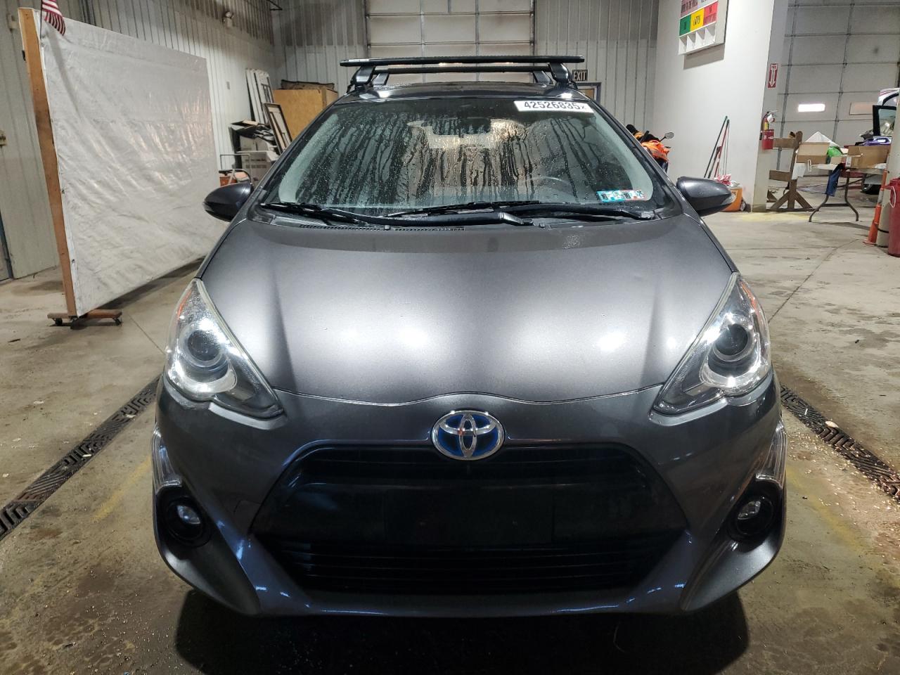 2015 Toyota Prius - Image 5