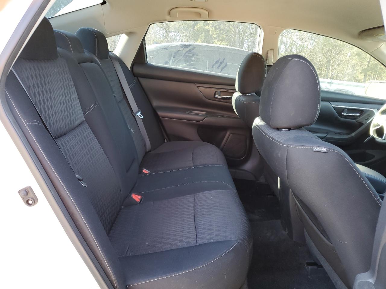 2018 Nissan Altima - Image 10