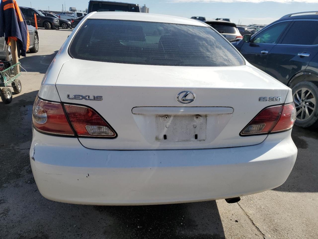 2002 Lexus ES - Image 6