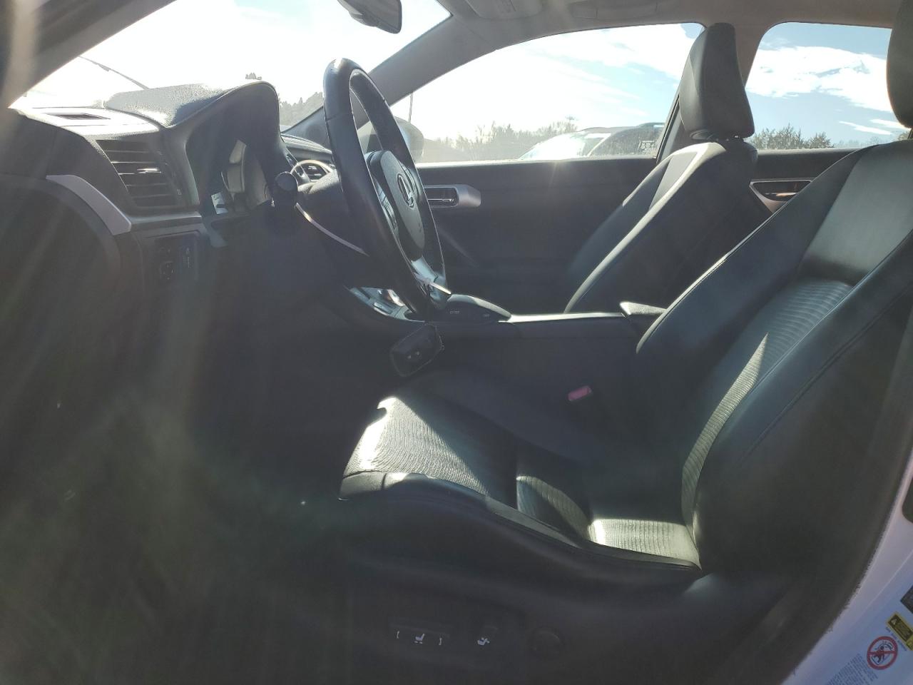 2012 Lexus CT - Image 7