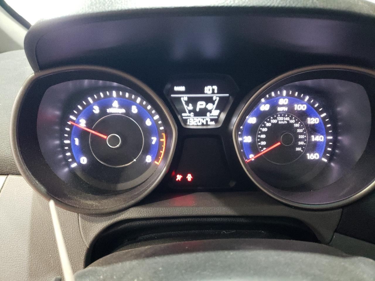 2016 Hyundai Elantra - Image 9