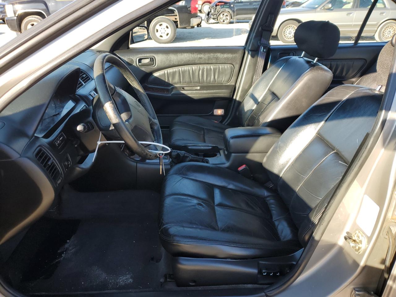1999 Nissan Maxima - Image 7