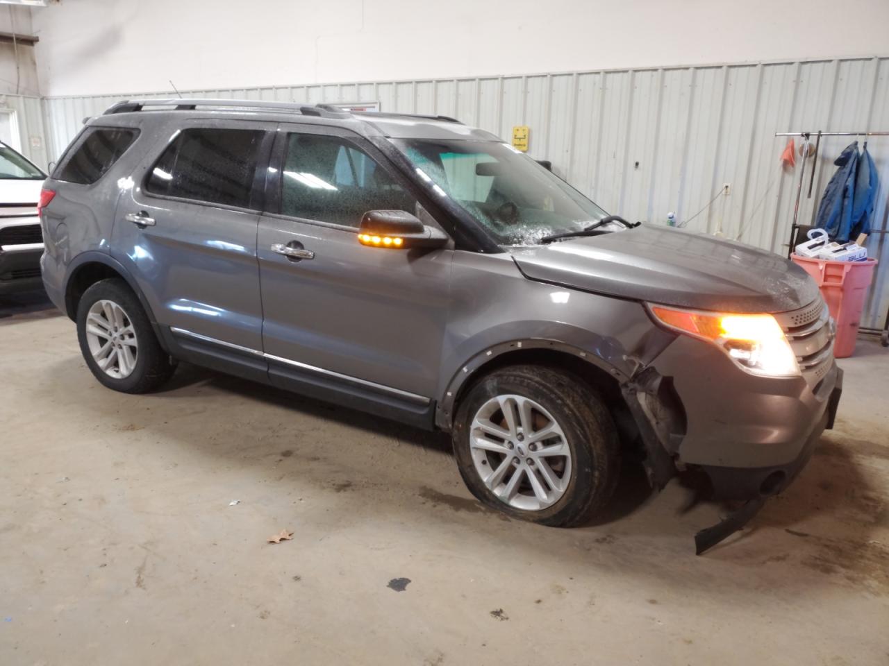 2013 Ford Explorer - Image 4