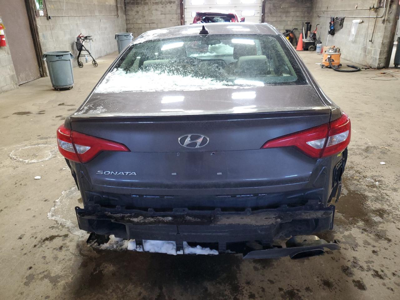 2016 Hyundai Sonata - Image 6
