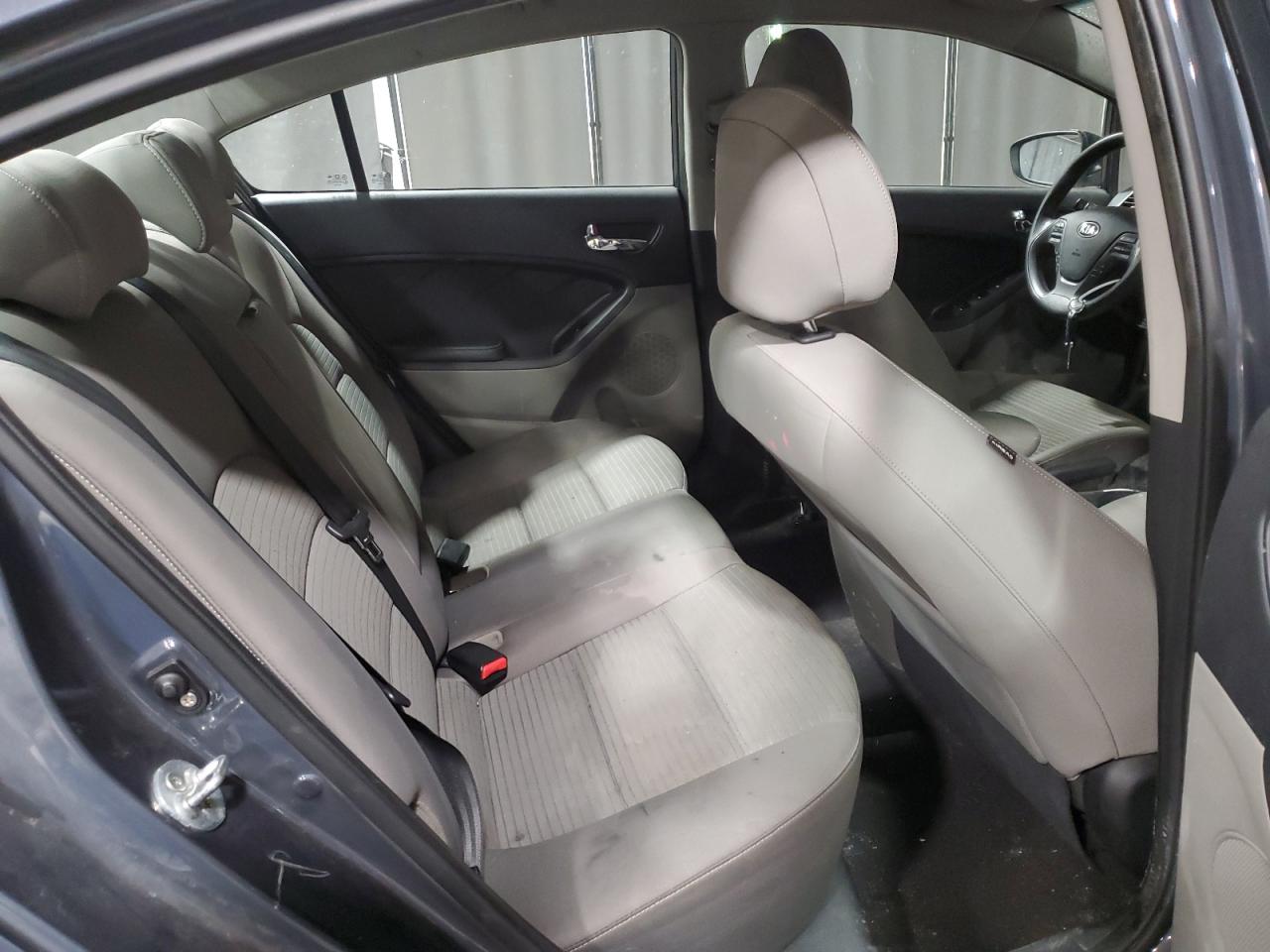 2015 Kia Forte - Image 10