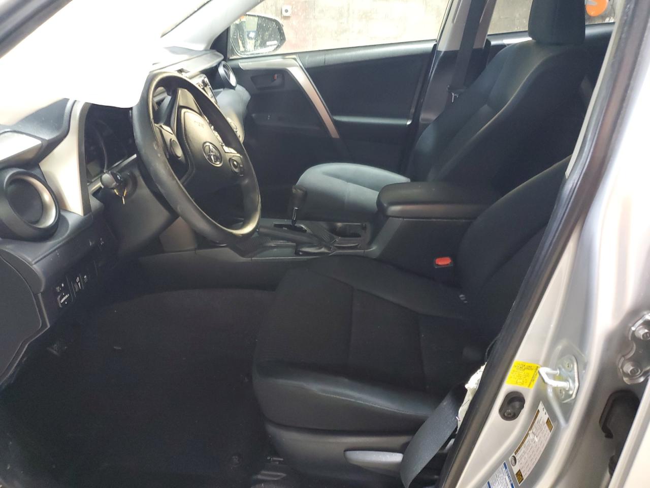 2015 Toyota RAV 4 - Image 7