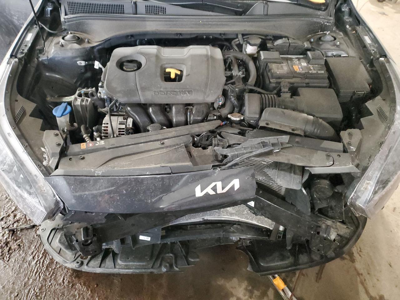 2023 Kia Forte - Image 11