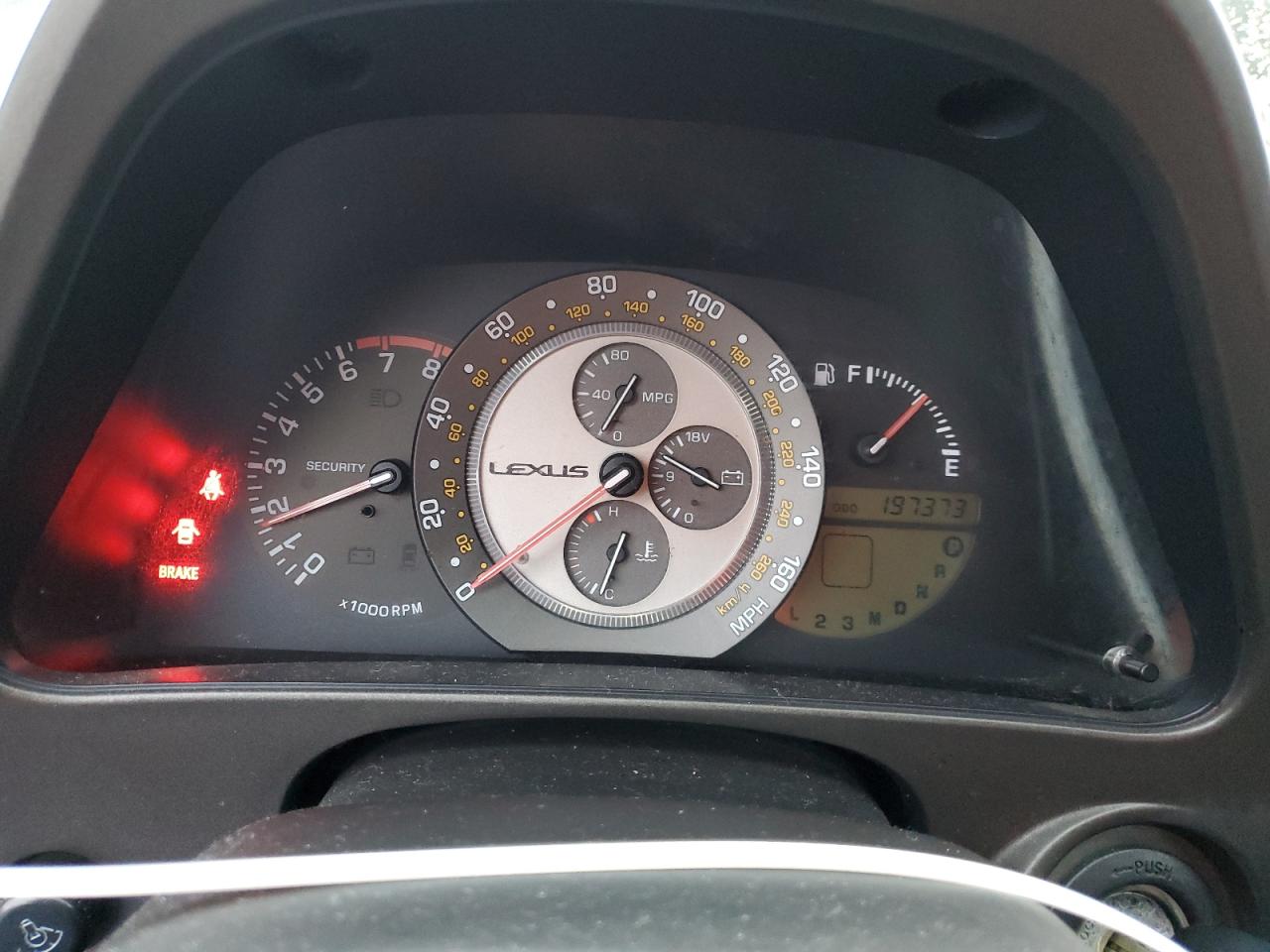 2001 Lexus IS - Image 9