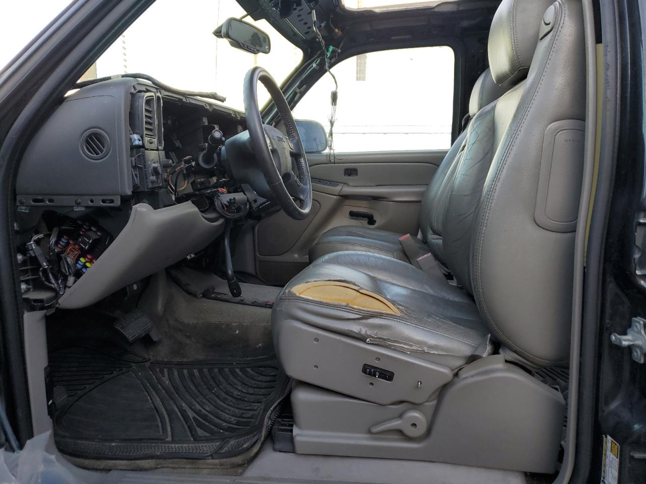 2005 GMC Yukon - Image 7