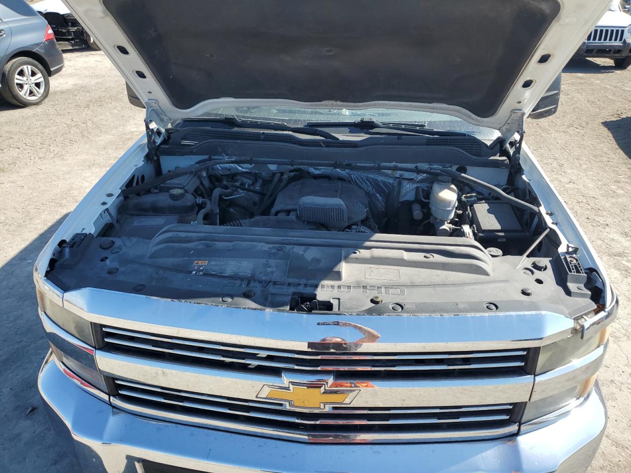2015 Chevrolet Silverado - Image 12