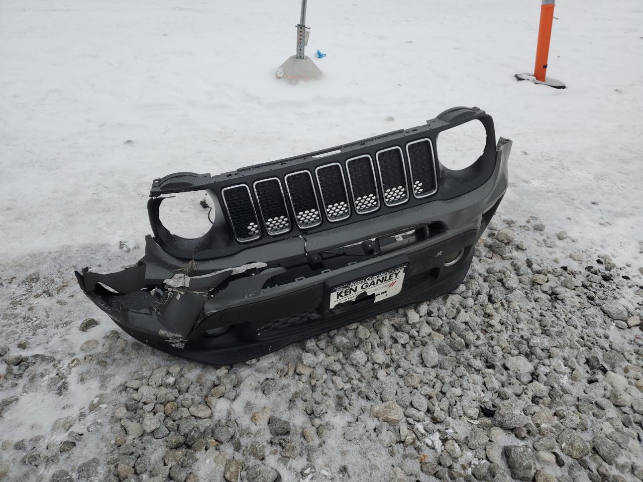 2020 Jeep Renegade - Image 13