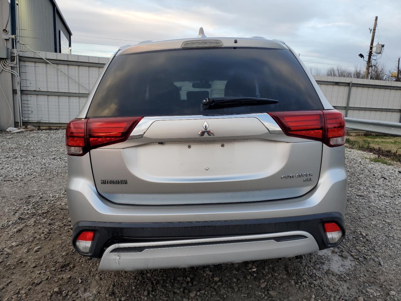 2019 Mitsubishi Outlander - Image 6
