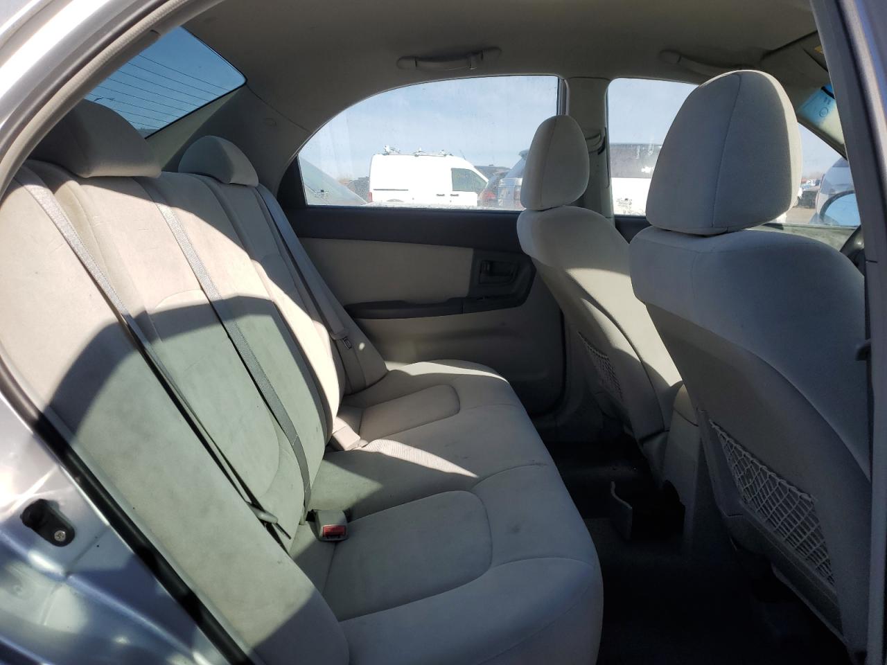 2006 Kia Spectra - Image 10