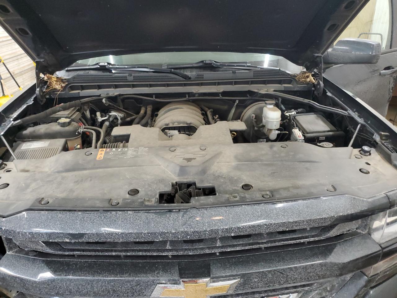 2018 Chevrolet Silverado - Image 11