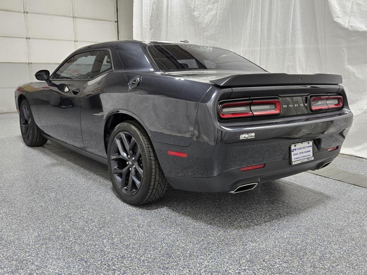 2019 Dodge Challenger - Image 3