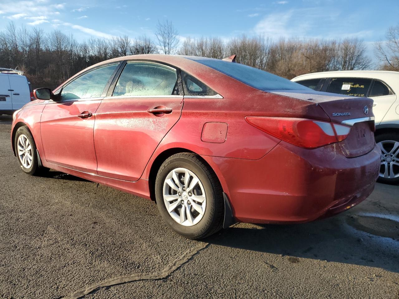 2011 Hyundai Sonata - Image 2