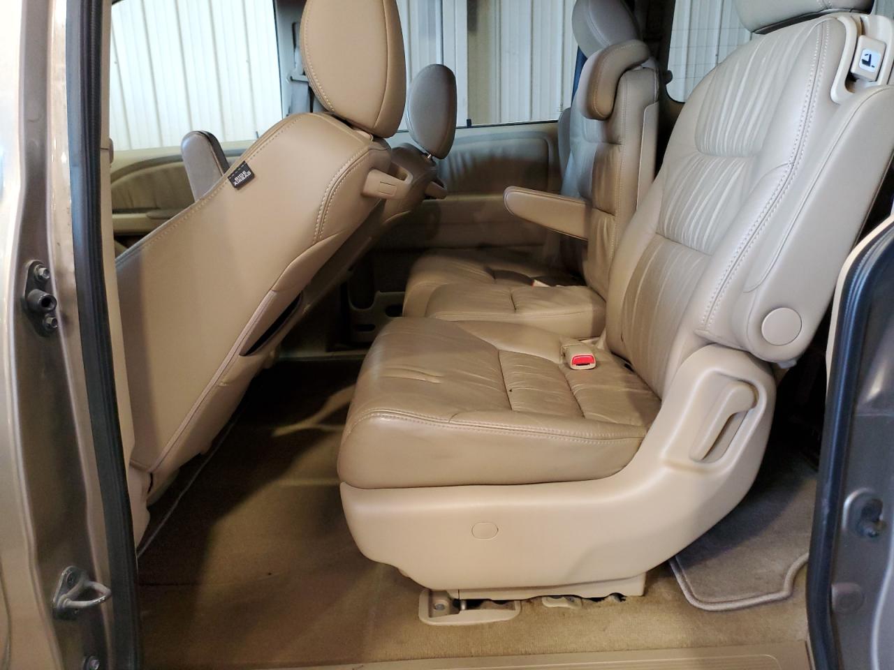 2009 Honda Odyssey - Image 11