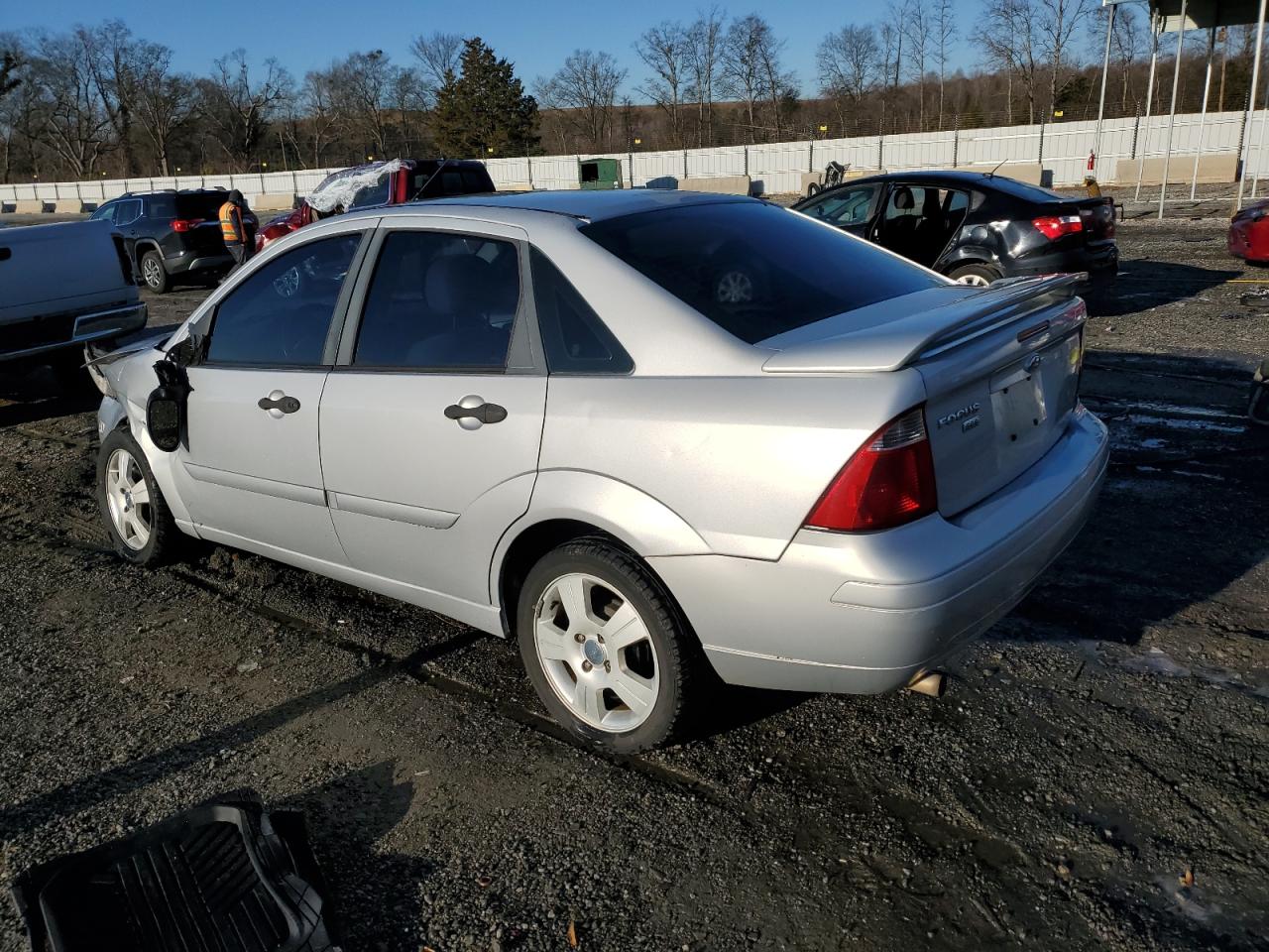 2007 Ford Focus - Image 2