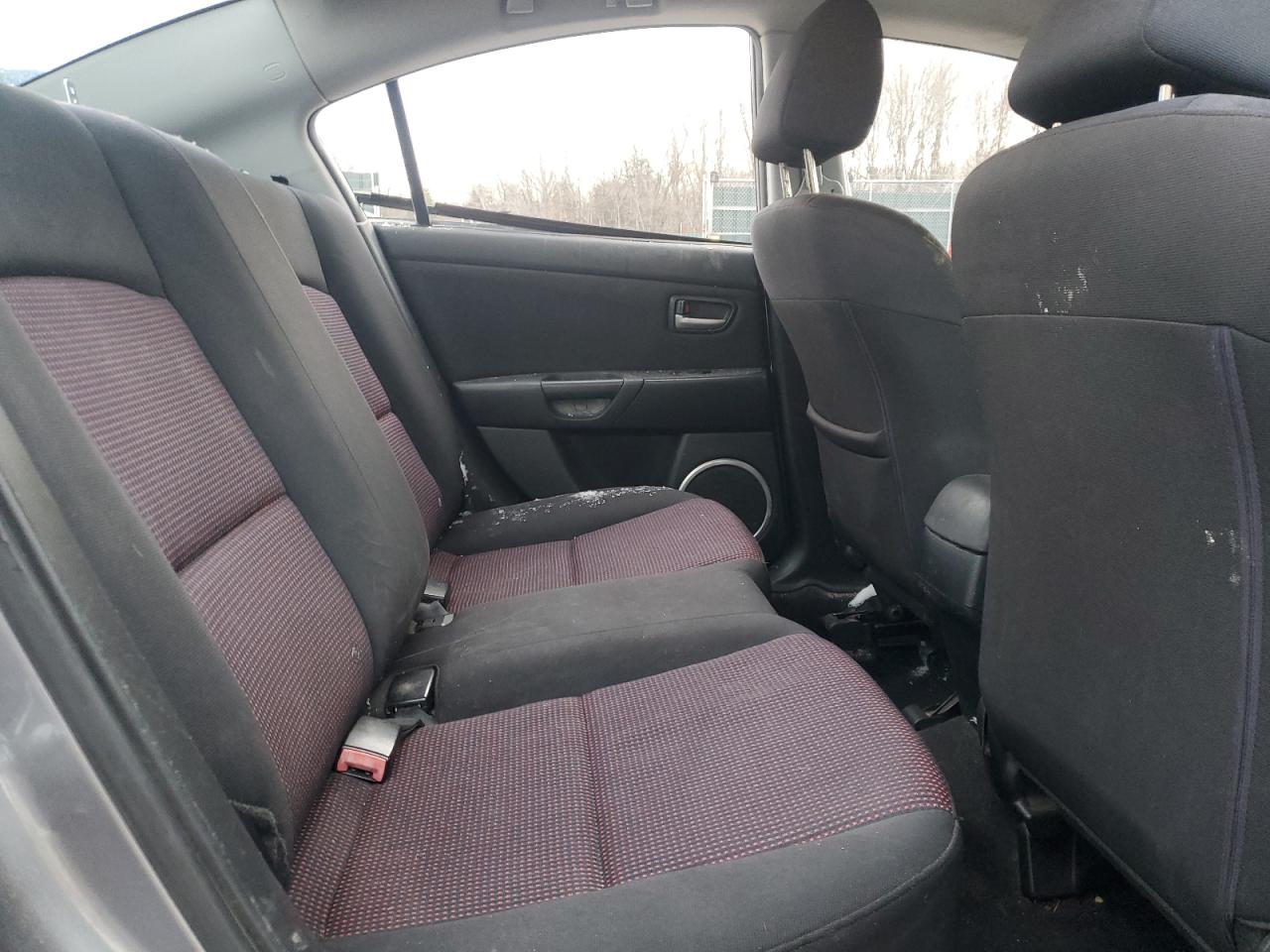 2004 Mazda 3 - Image 11