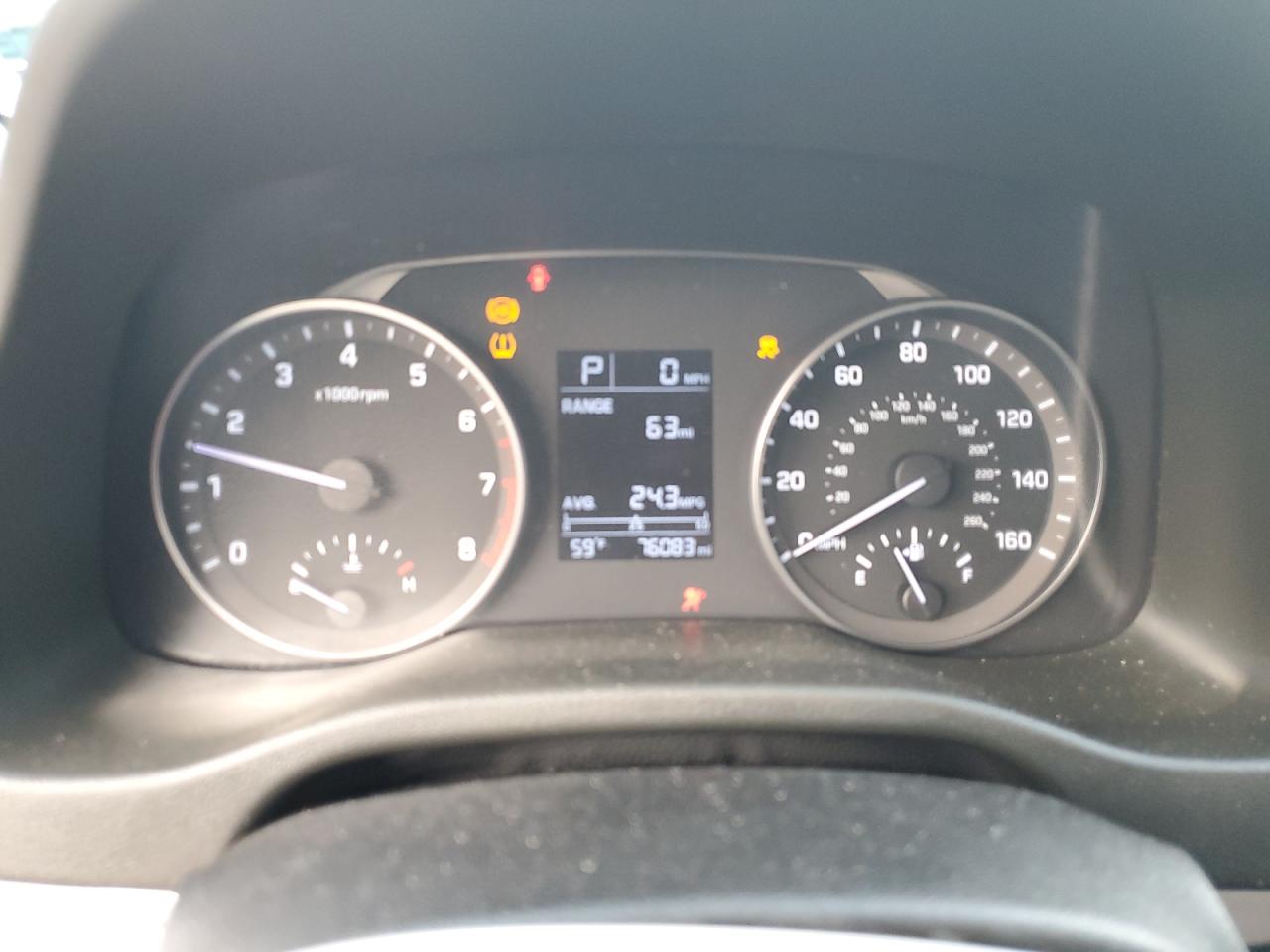 2018 Hyundai Elantra - Image 9