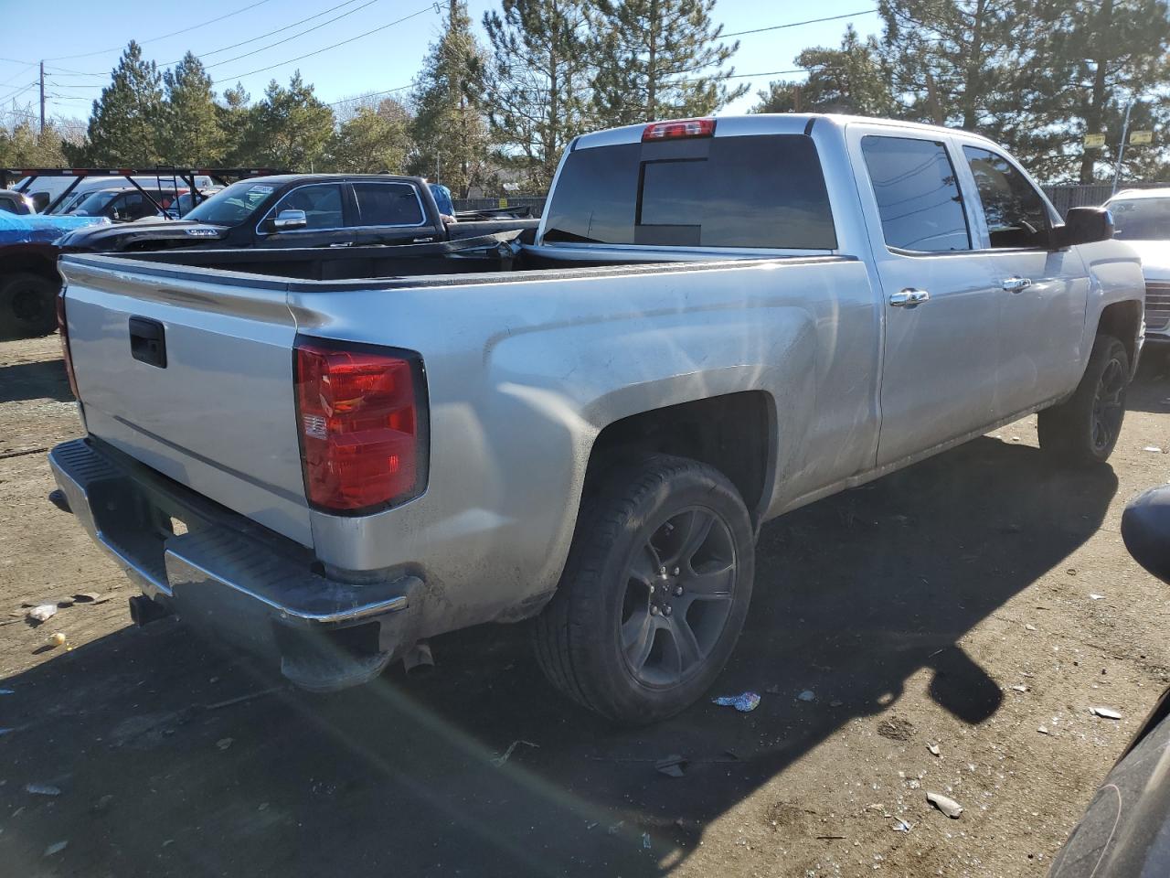 2014 Chevrolet Silverado - Image 3