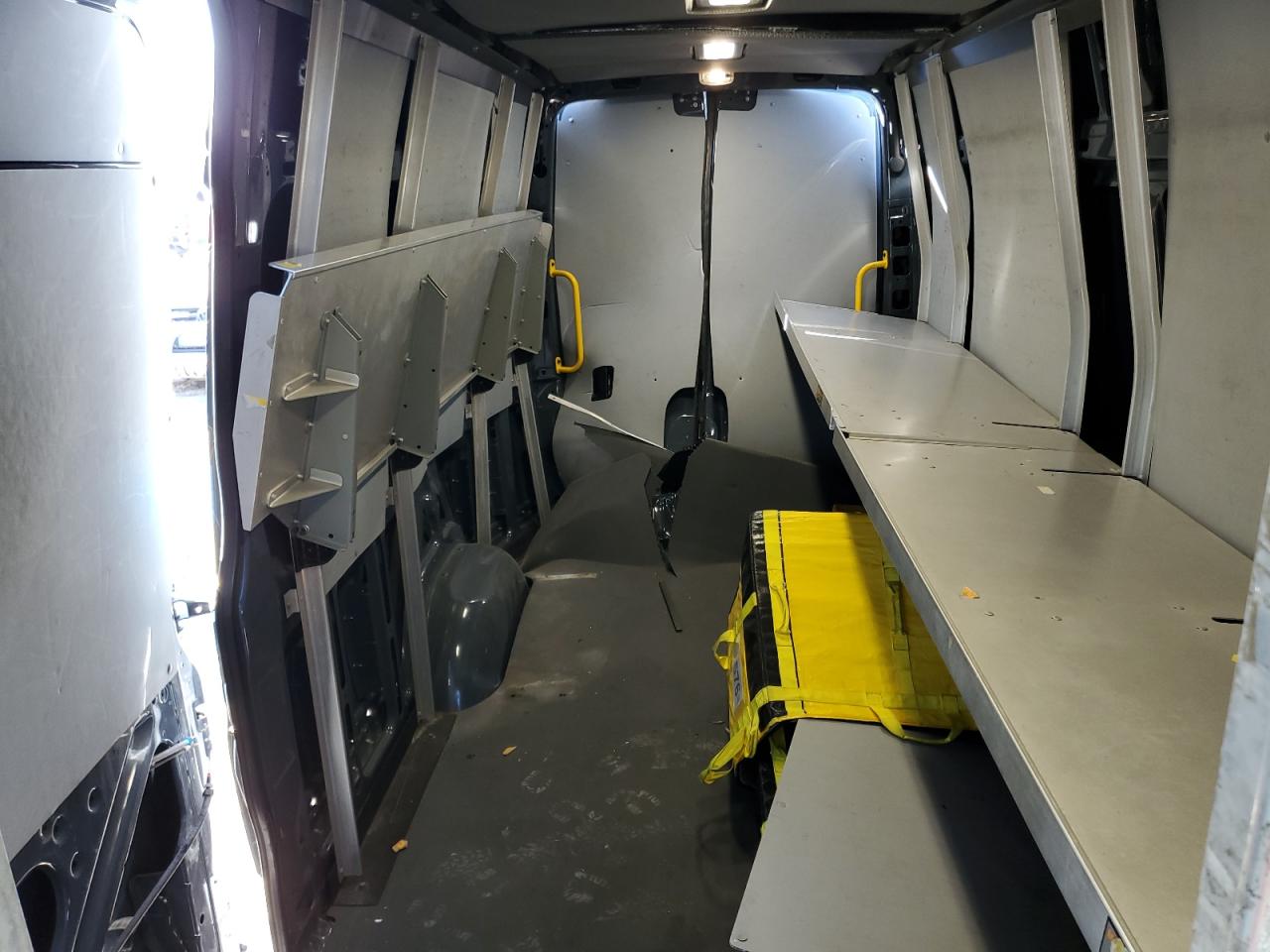 2019 Mercedes-Benz Sprinter - Image 10