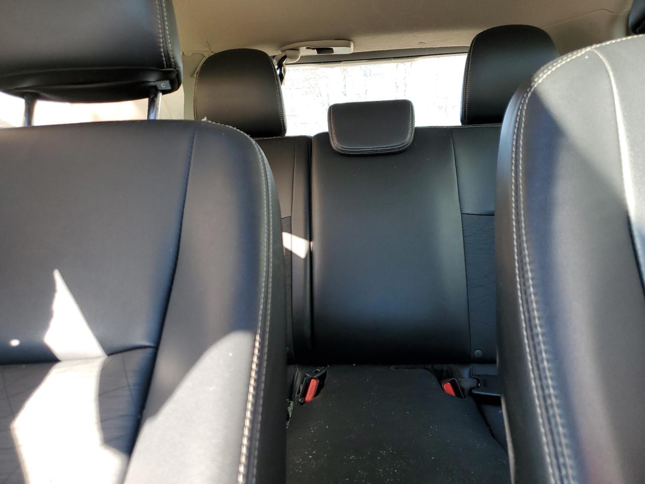 2012 Toyota Prius - Image 10