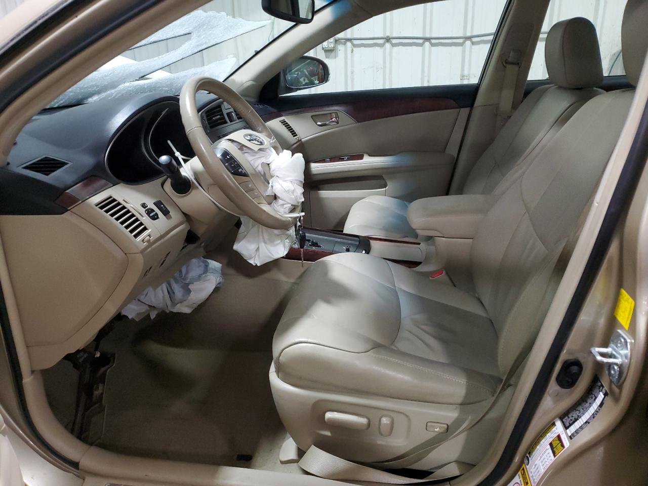 2011 Toyota Avalon - Image 7