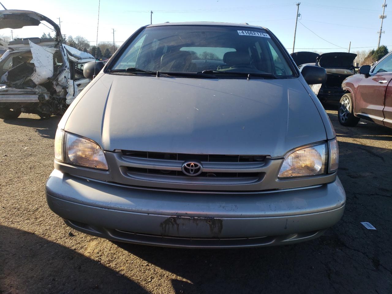 2000 Toyota Sienna - Image 5