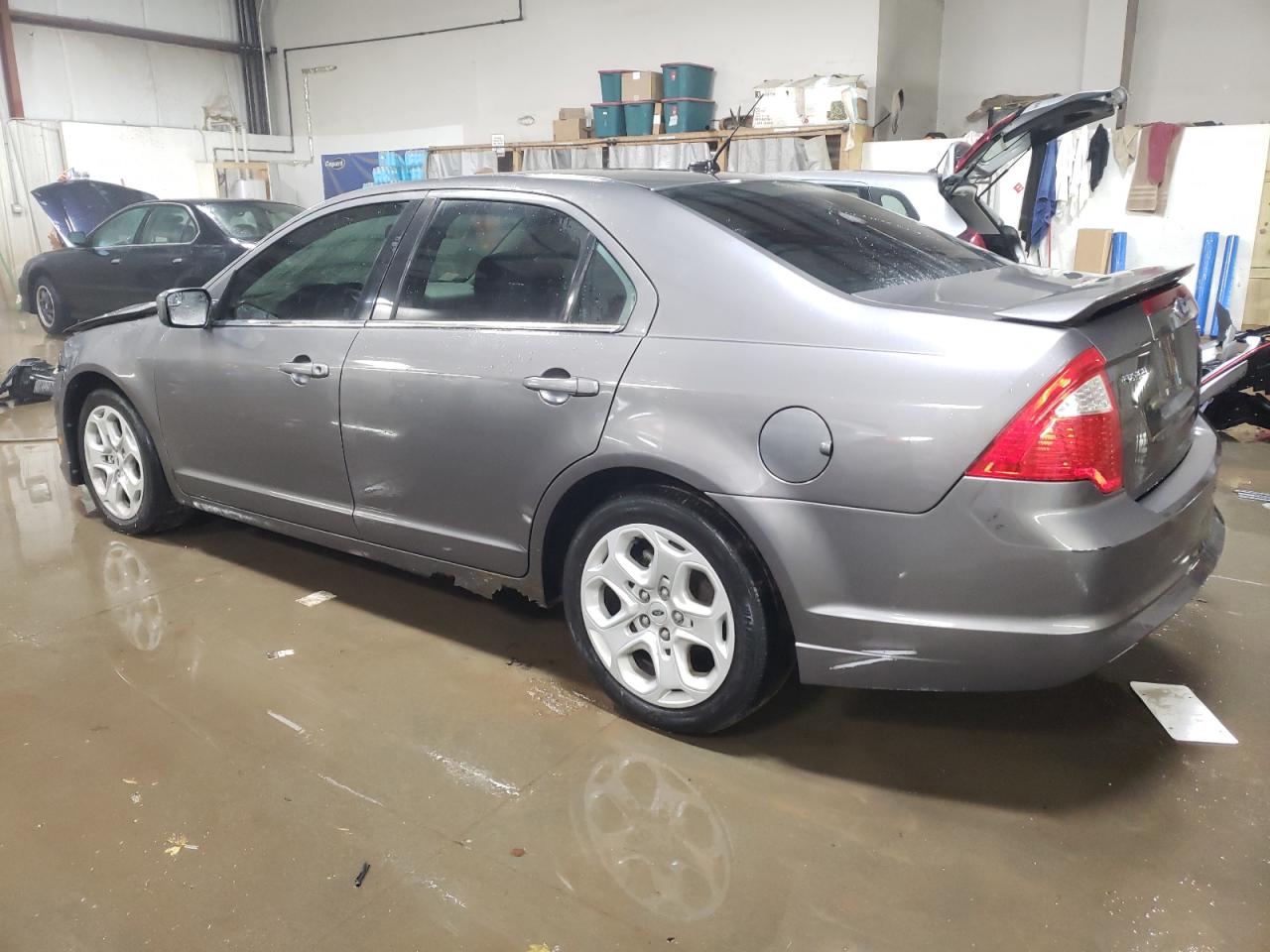 2011 Ford Fusion - Image 2