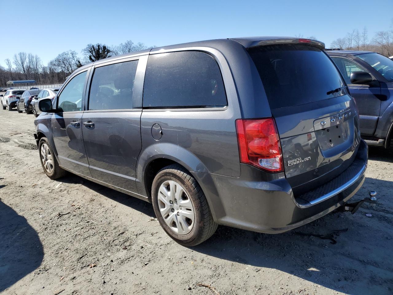 2018 Dodge Caravan - Image 2