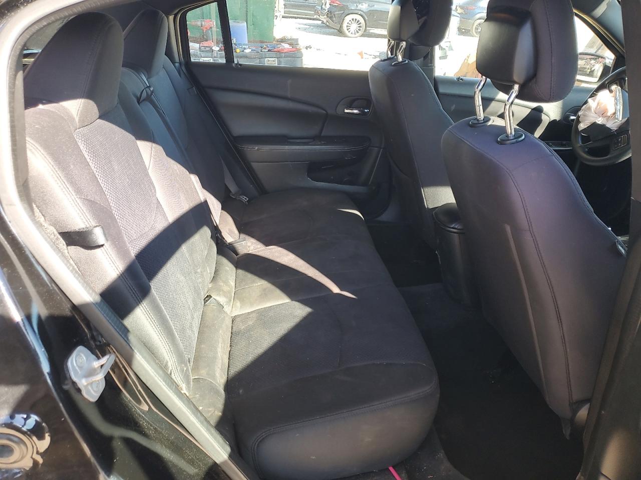 2013 Chrysler 200 - Image 10