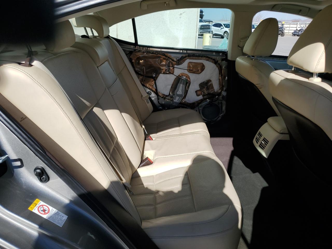 2016 Lexus ES - Image 10
