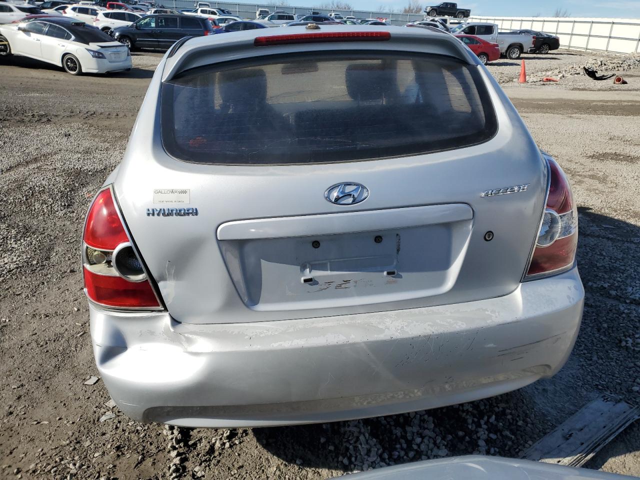 2008 Hyundai Accent - Image 6